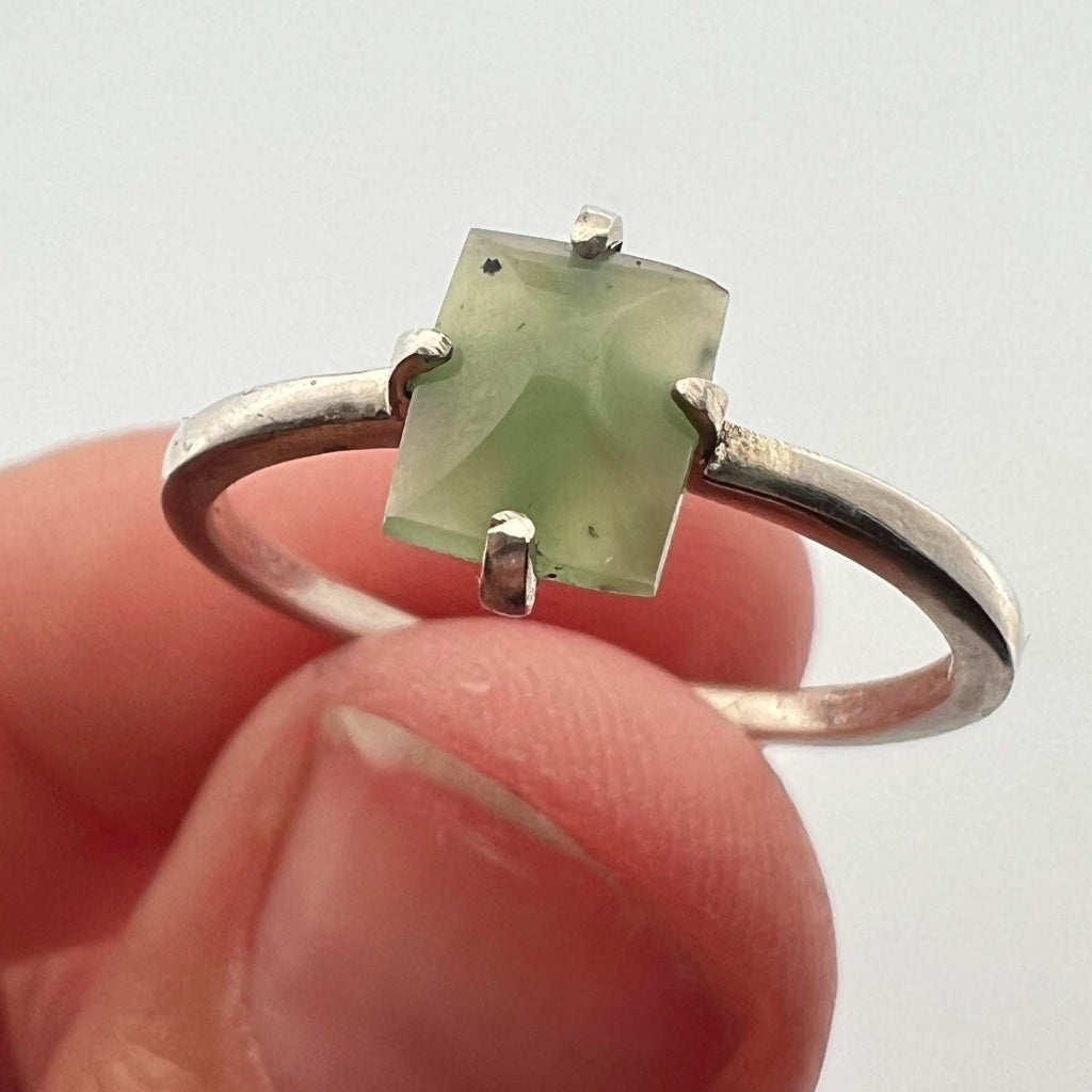 Siberian Jade Handmade Smooth Facet Gem In Sterling Silver